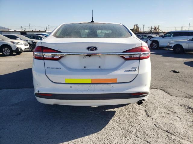  FORD FUSION 2018 Белы