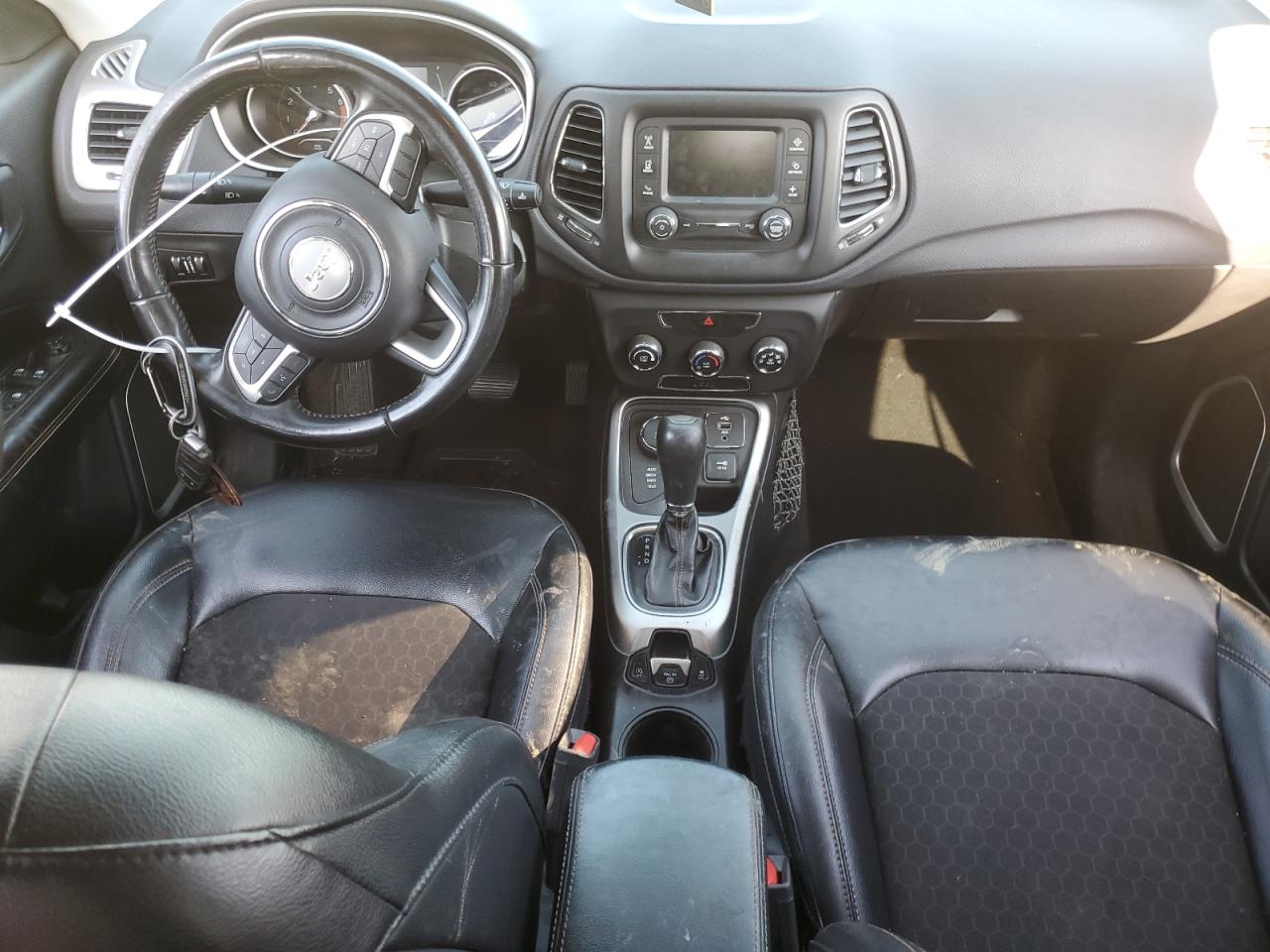 2017 Jeep Compass - Image 8