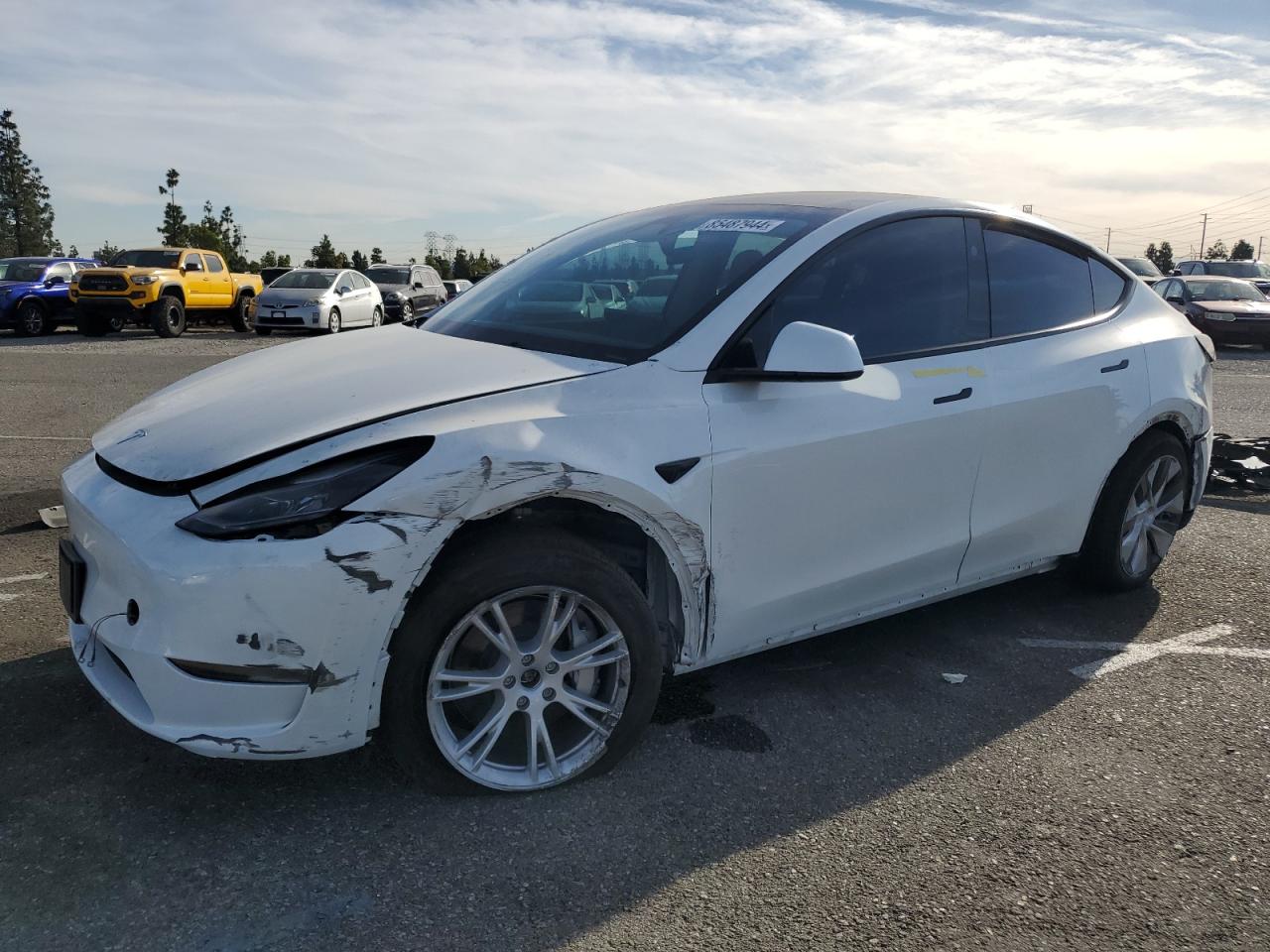 VIN 7SAYGAEE2PF832009 2023 TESLA MODEL Y no.1