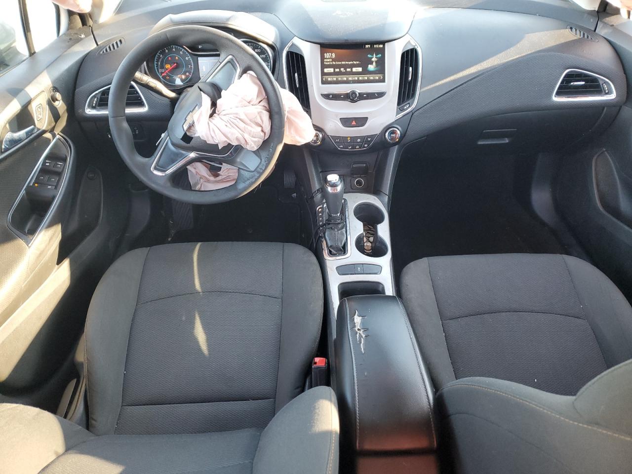 2017 Chevrolet Cruze - Image 8