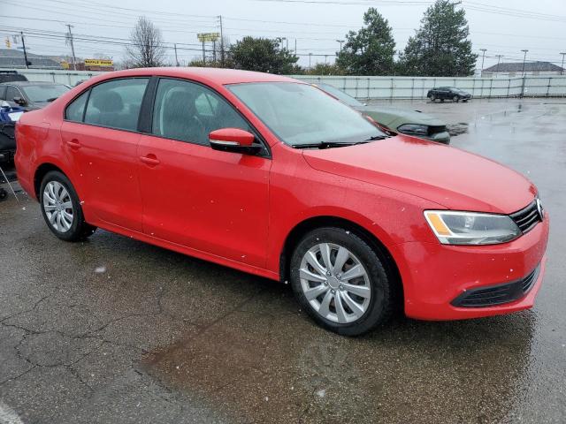  VOLKSWAGEN JETTA 2014 Czerwony