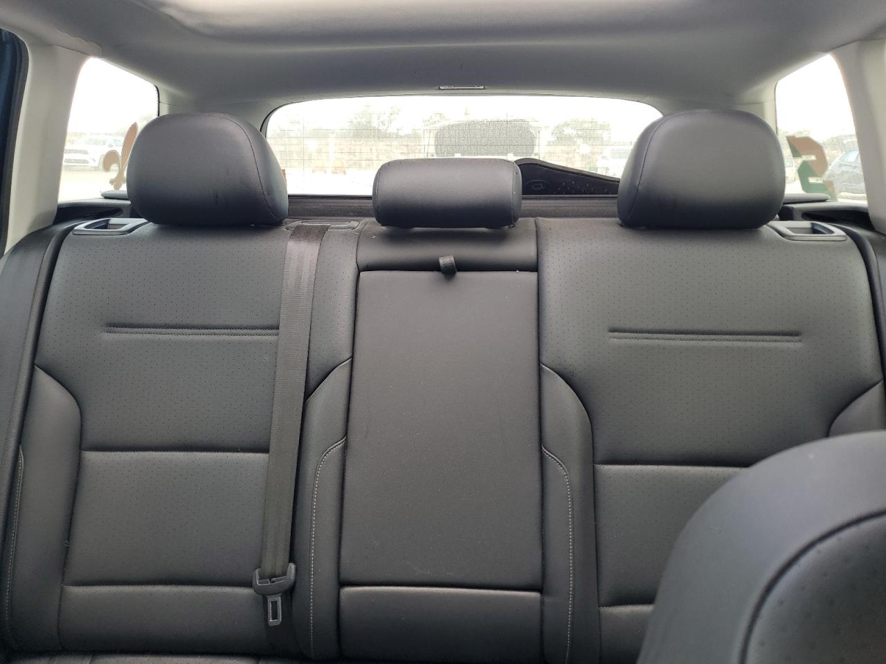 2016 Volkswagen Golf - Image 10