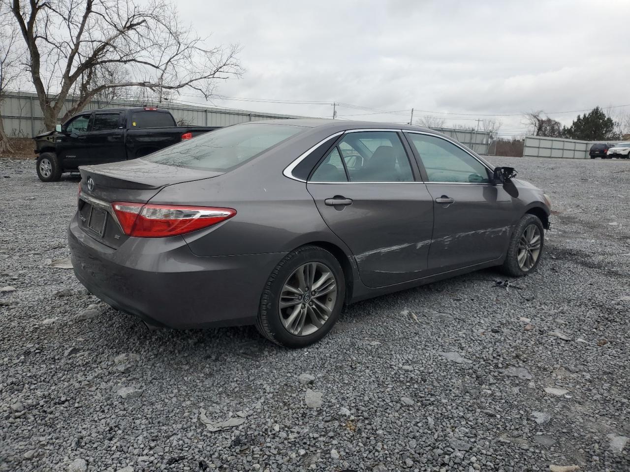 VIN 4T1BF1FK0HU783133 2017 TOYOTA CAMRY no.3