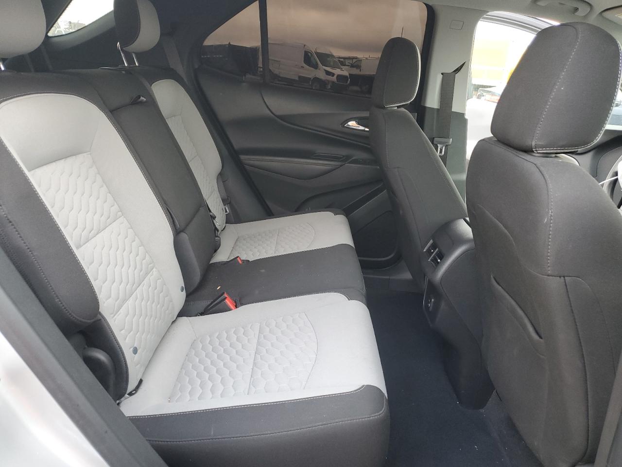 2020 Chevrolet Equinox - Image 11