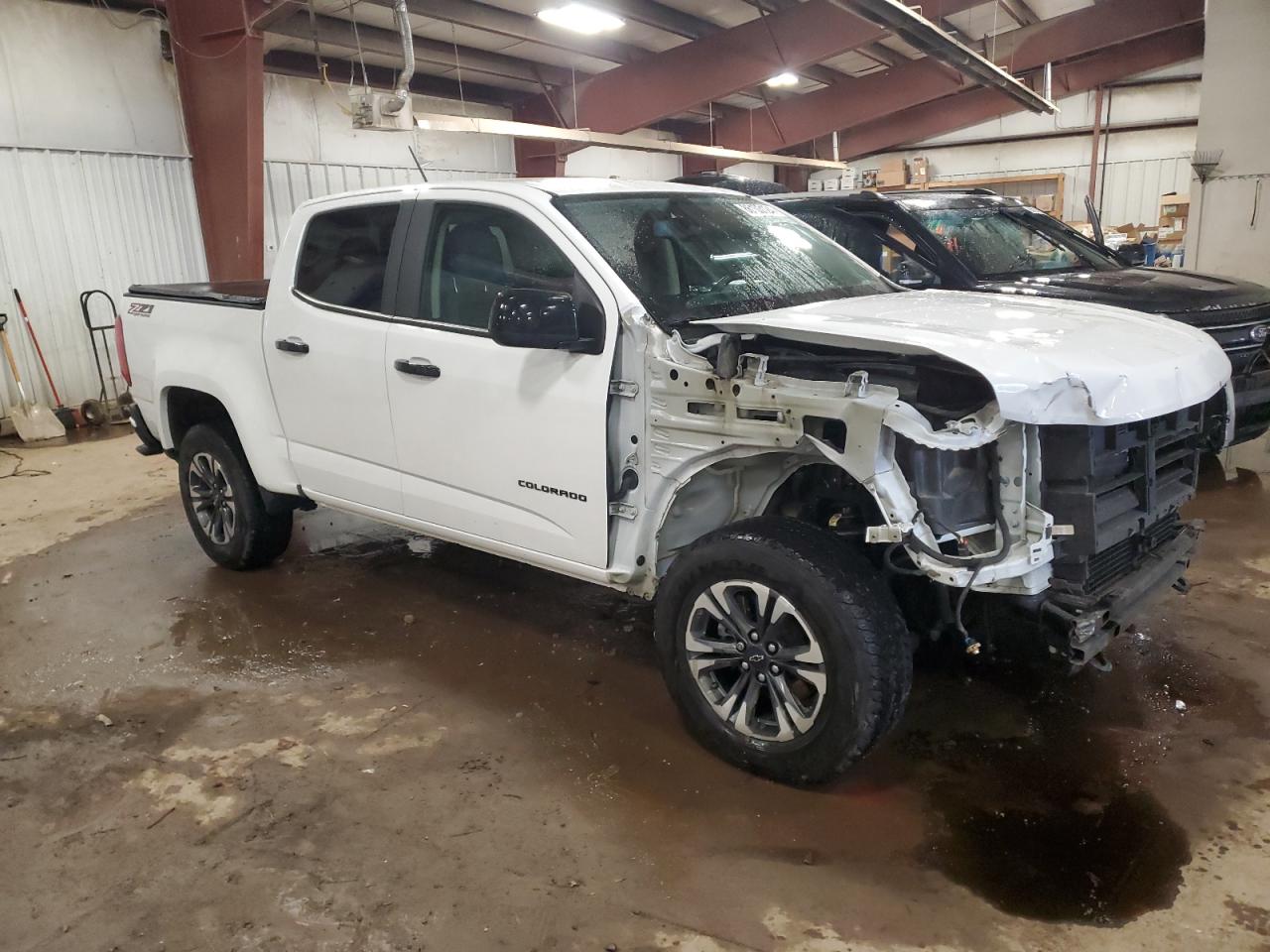 VIN 1GCGTDEN2N1145138 2022 CHEVROLET COLORADO no.4