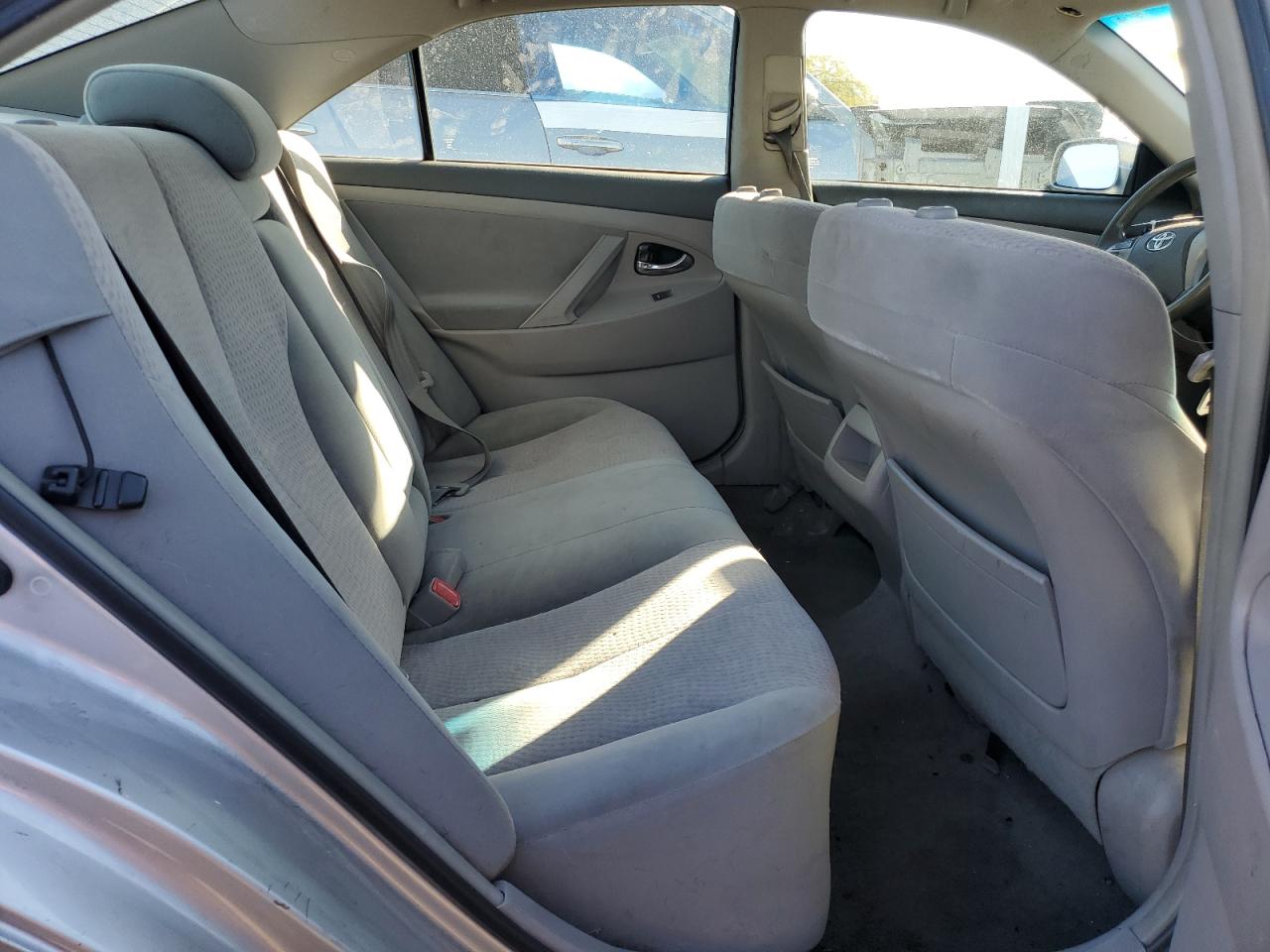 2011 Toyota Camry - Image 10
