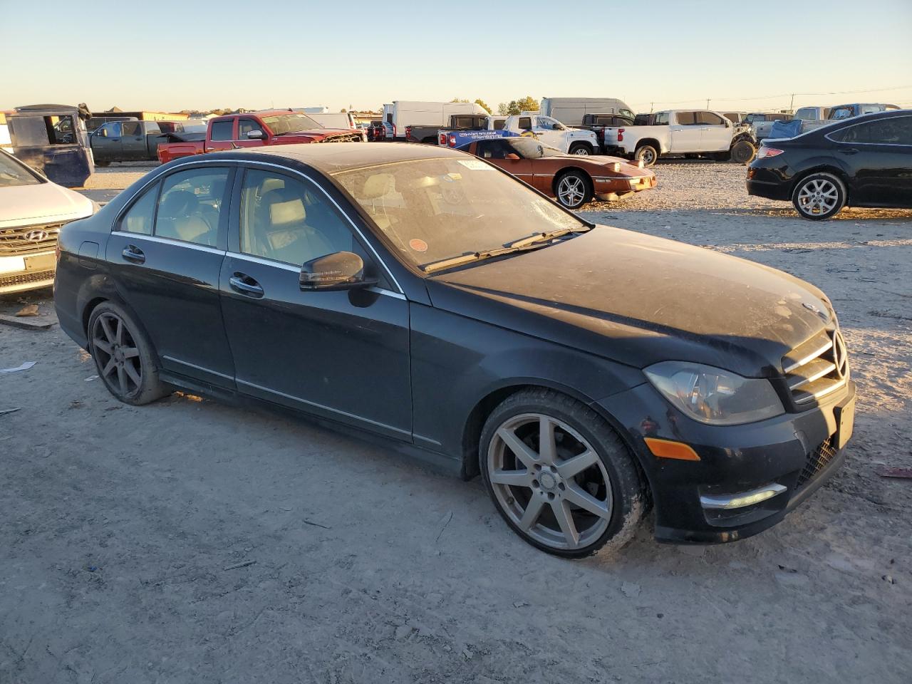 VIN WDDGF4HB6EG257145 2014 MERCEDES-BENZ C-CLASS no.4