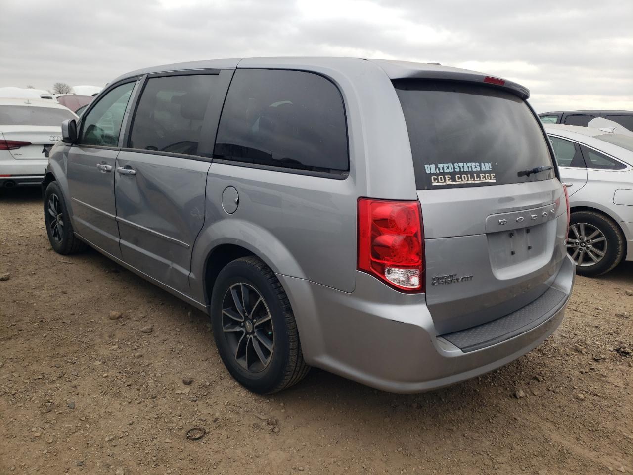 2015 Dodge Caravan - Image 2