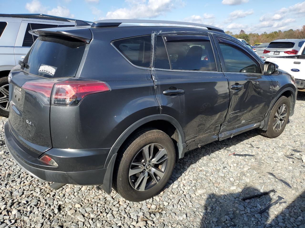 2016 Toyota RAV 4 - Image 3