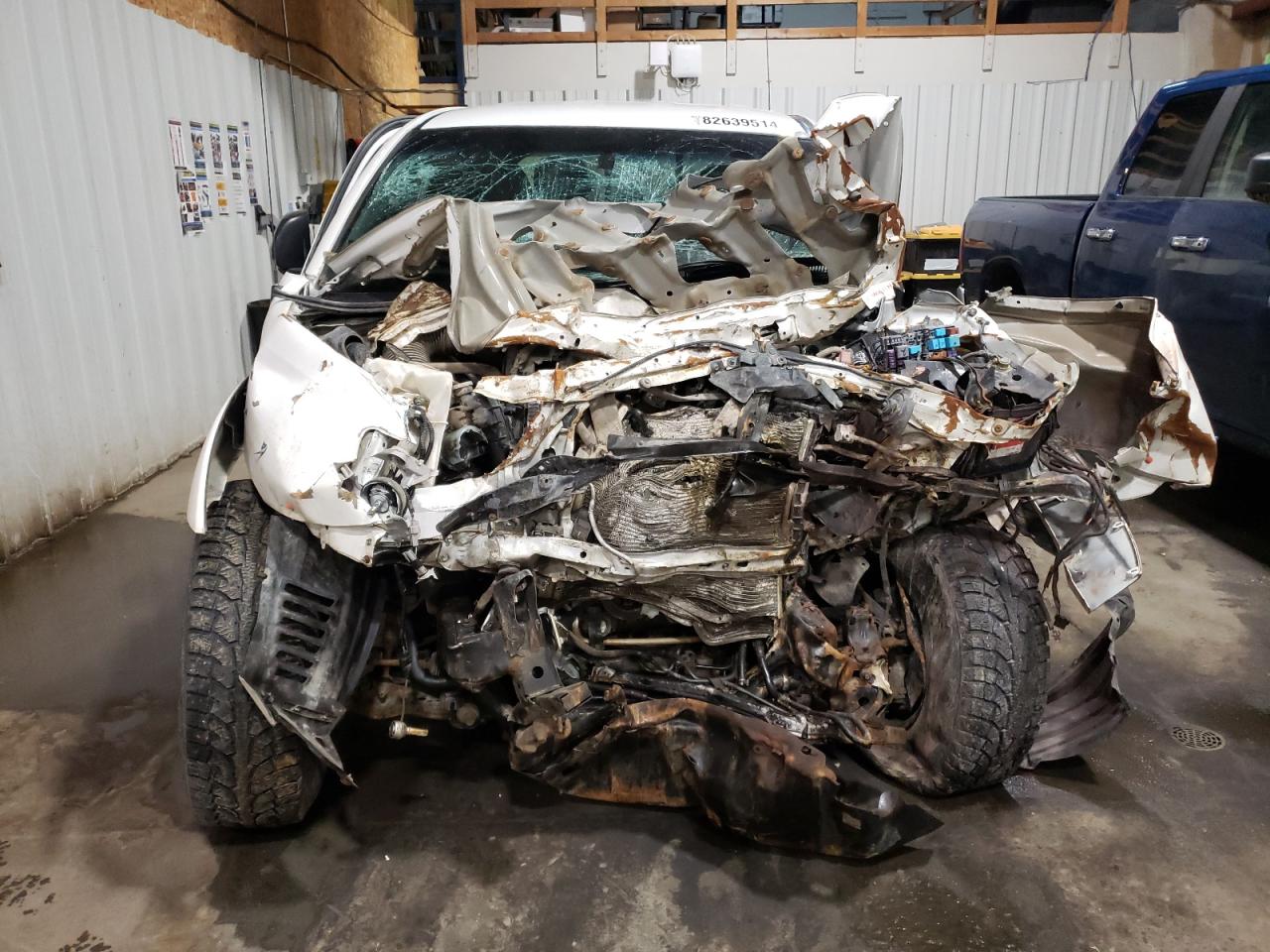 2015 Toyota Tacoma - Image 5