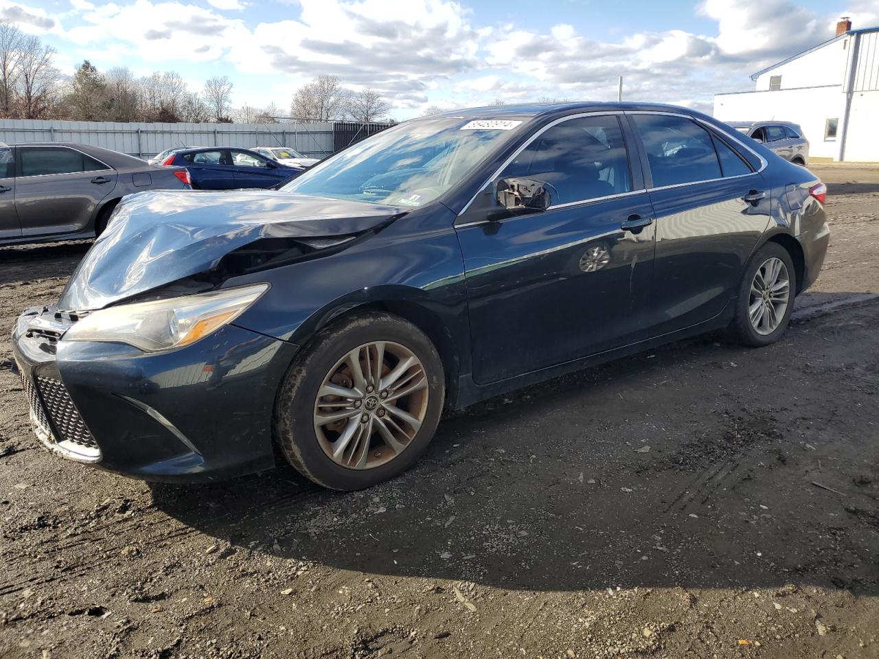 VIN 4T1BF1FK4GU532758 2016 TOYOTA CAMRY no.1