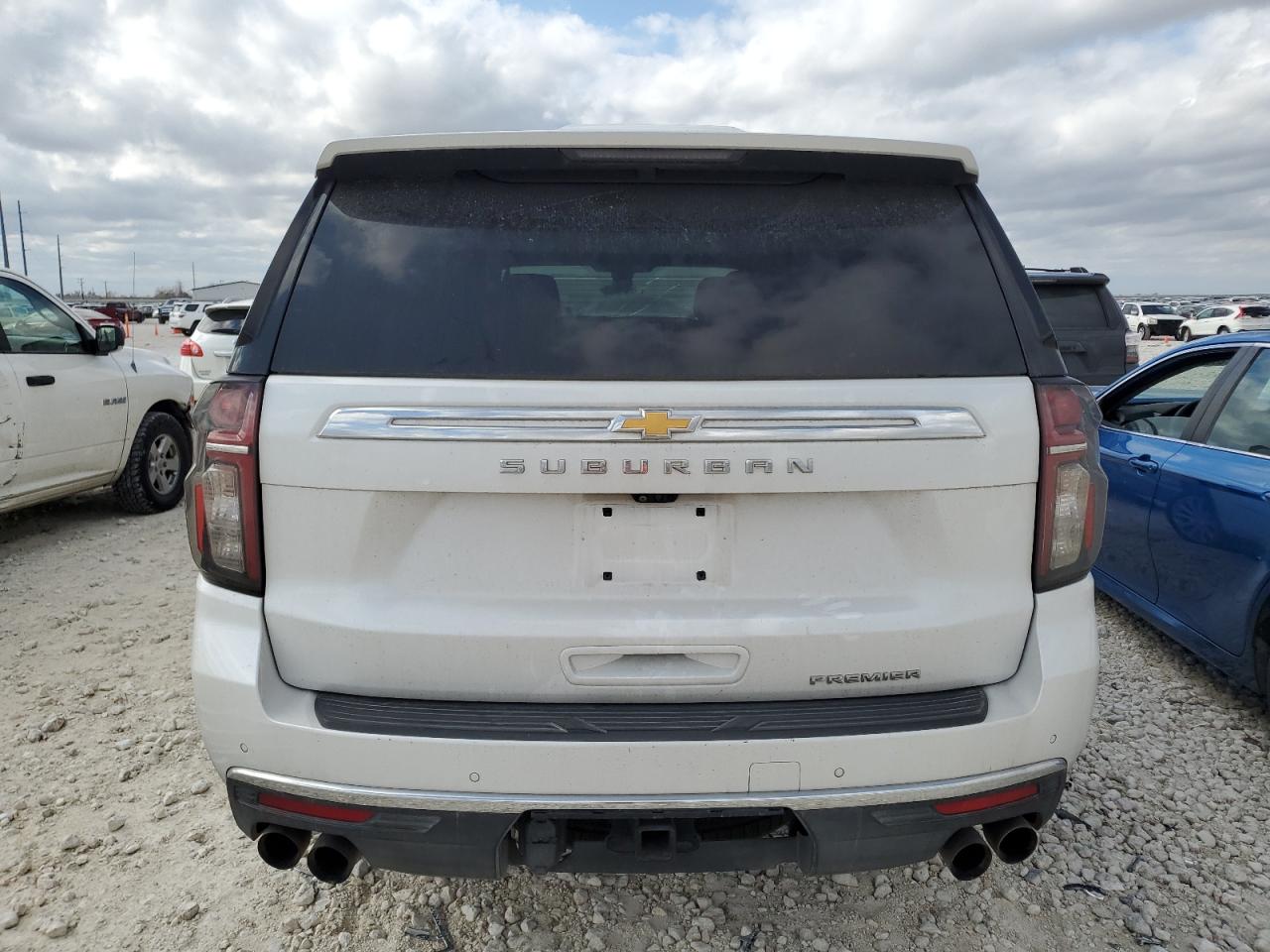 2021 Chevrolet Suburban - Image 6