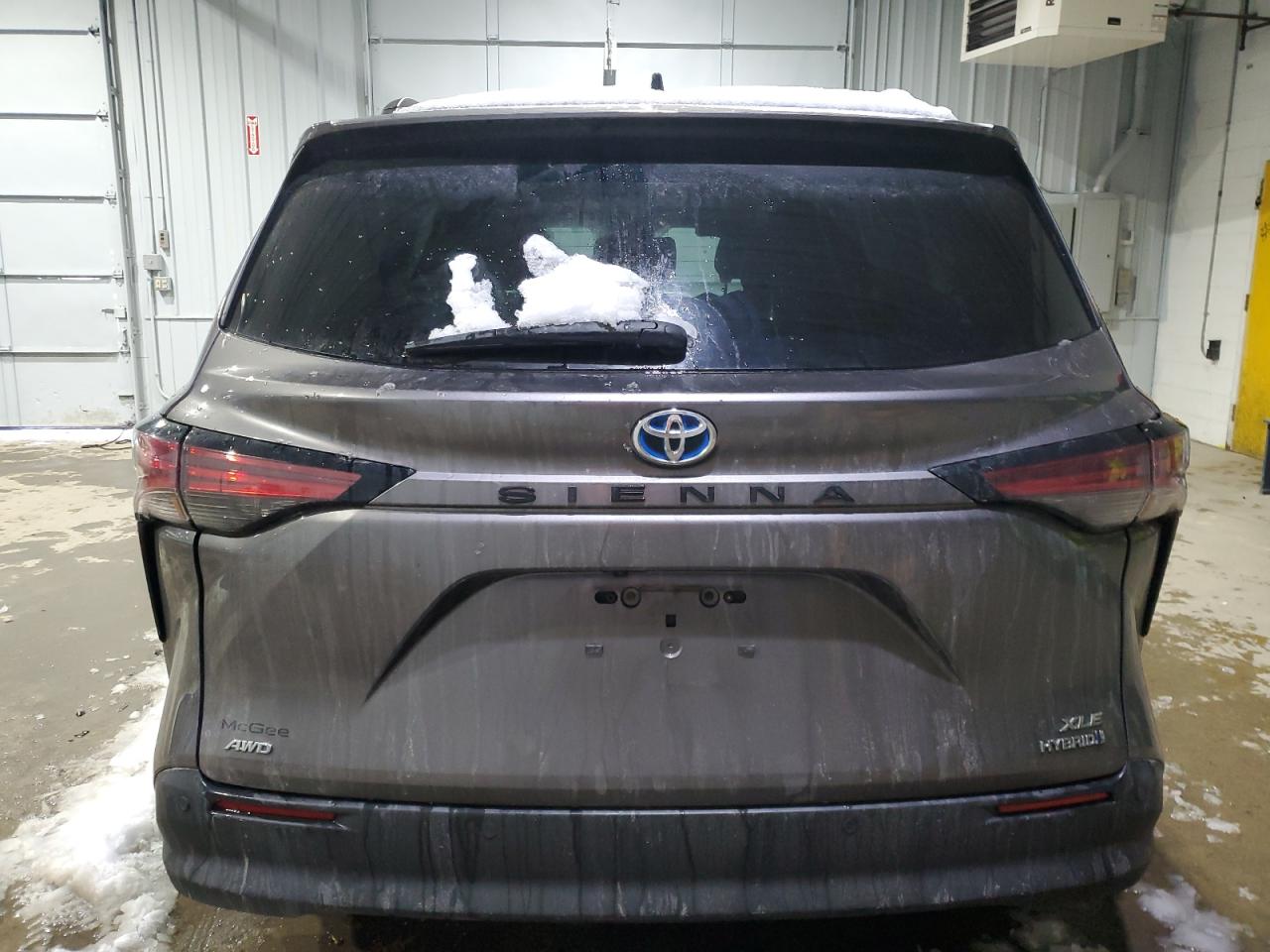 2021 Toyota Sienna - Image 6