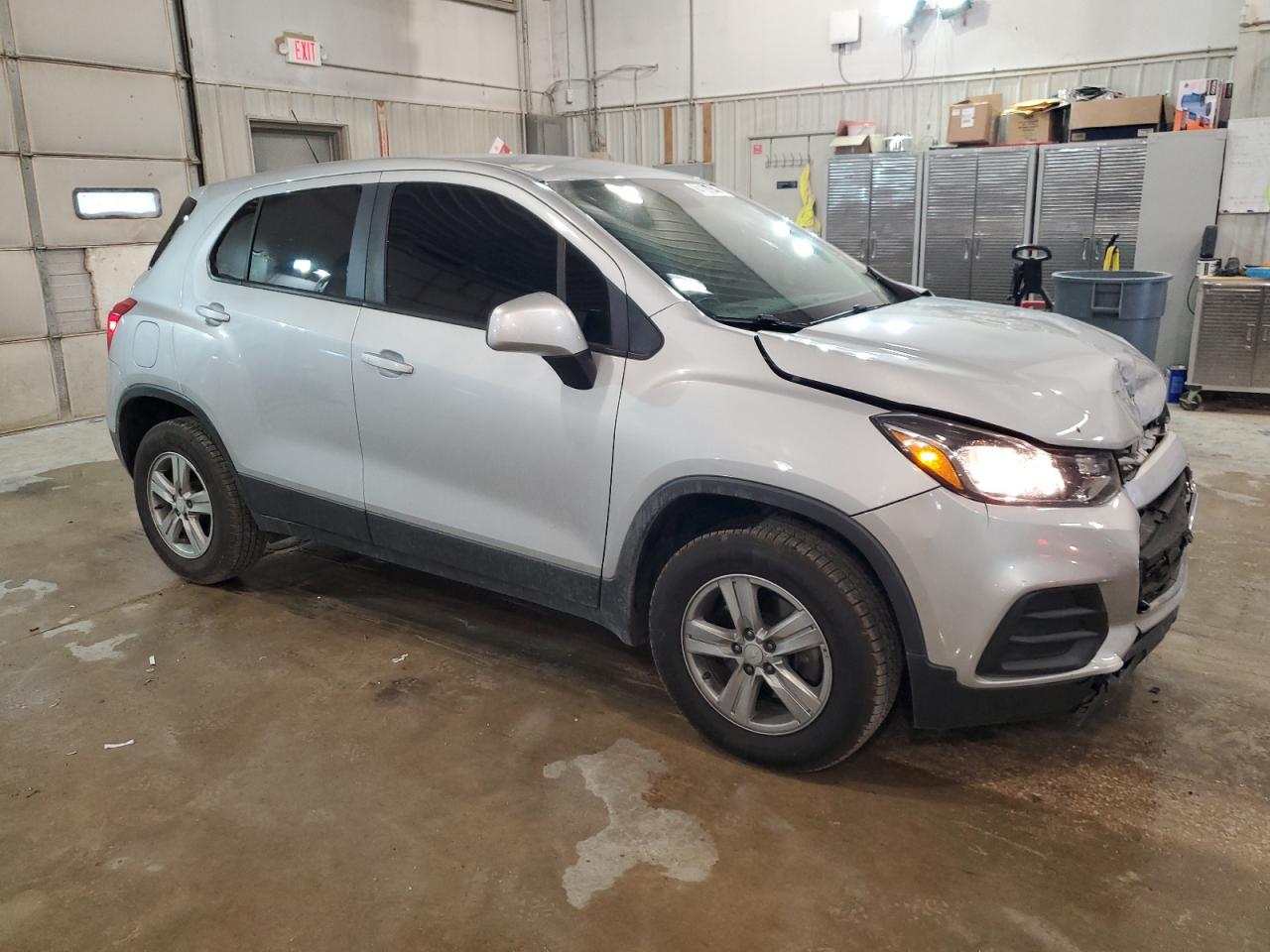 CHEVROLET TRAX 2018 VIN 3GNCJNSB9JL289106 photo 4