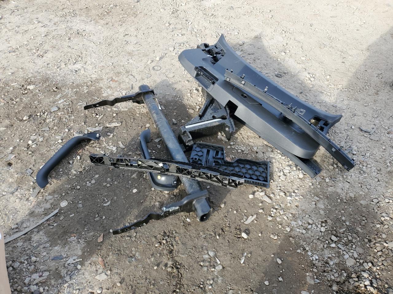 2018 Volkswagen Tiguan S VIN: 3VV1B7AX4JM074153 Lot: 84220564