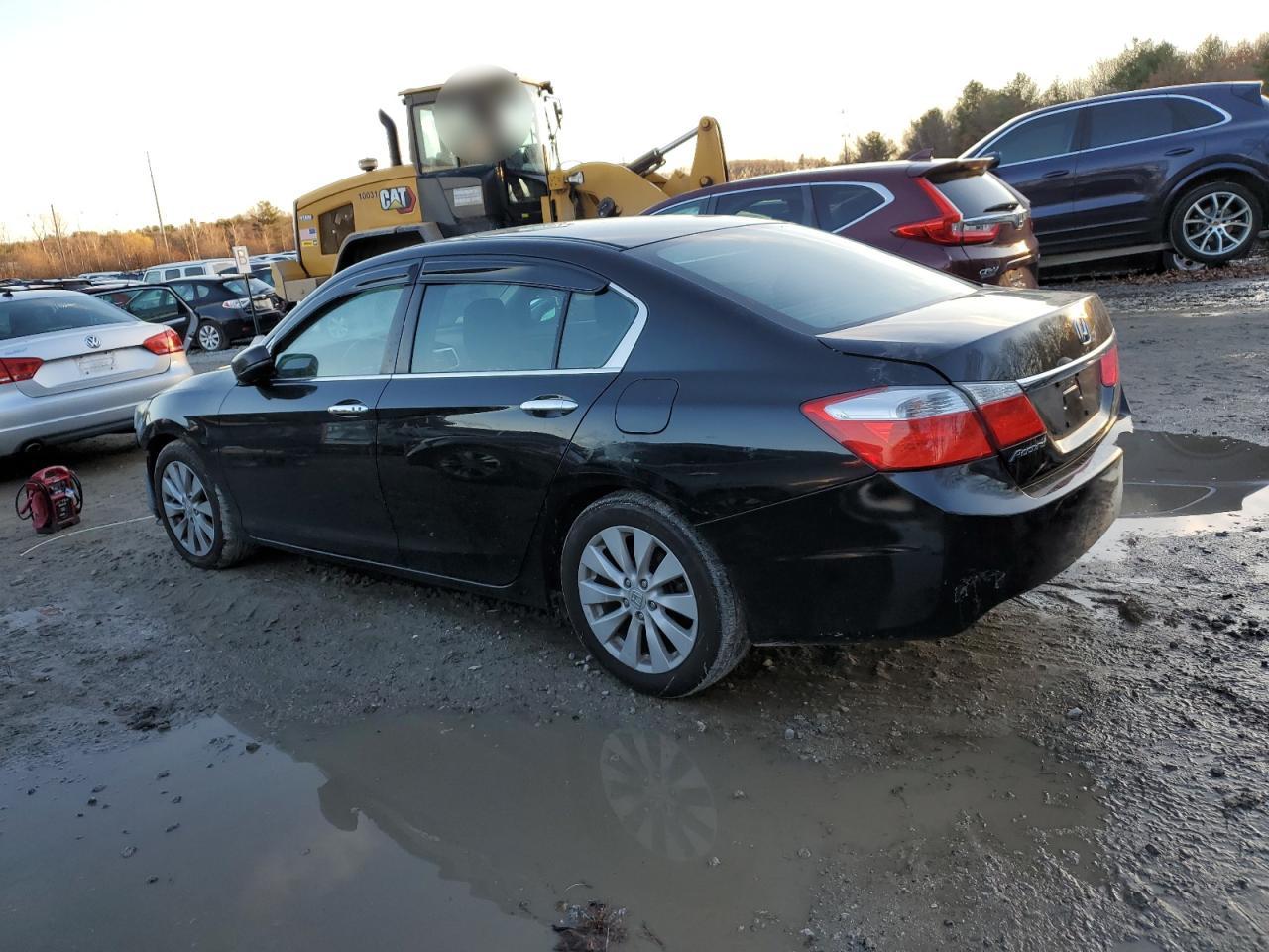 VIN 1HGCR2F78FA065783 2015 HONDA ACCORD no.2