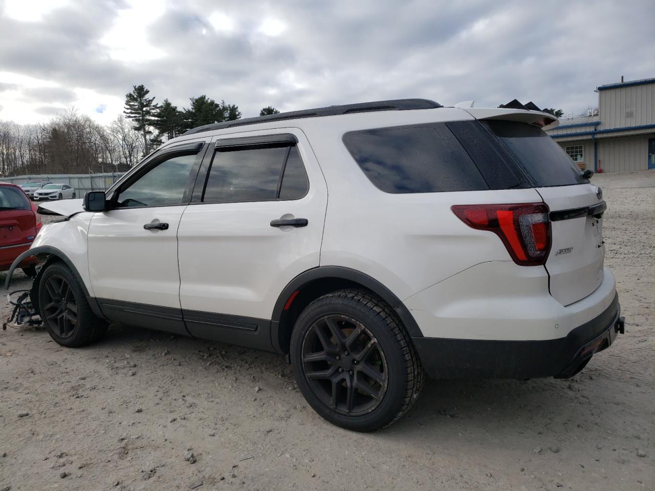 1FM5K8GT3HGA83243 2017 FORD EXPLORER - Image 2