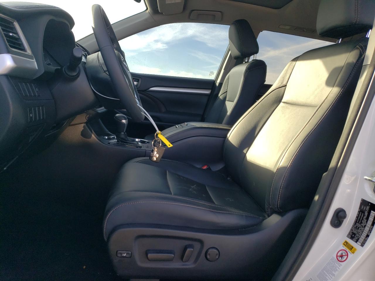 2015 Toyota Highlander - Image 7