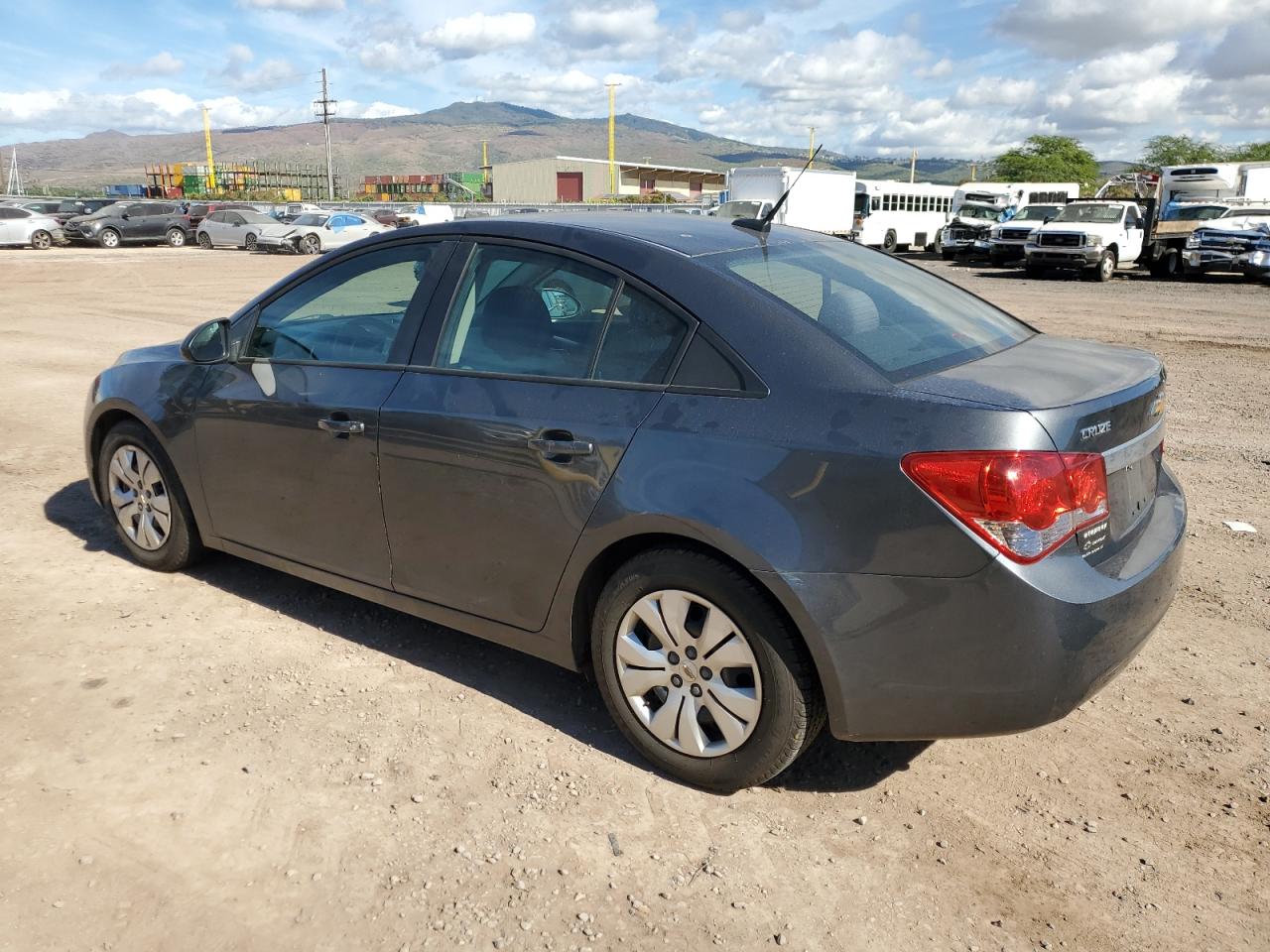 VIN 1G1PA5SH8D7213313 2013 CHEVROLET CRUZE no.2