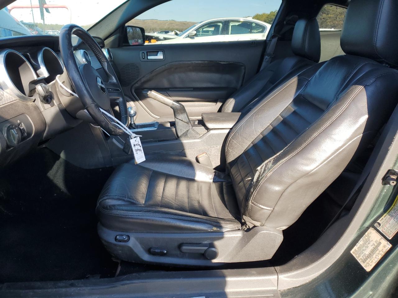 2009 Ford Mustang - Image 7