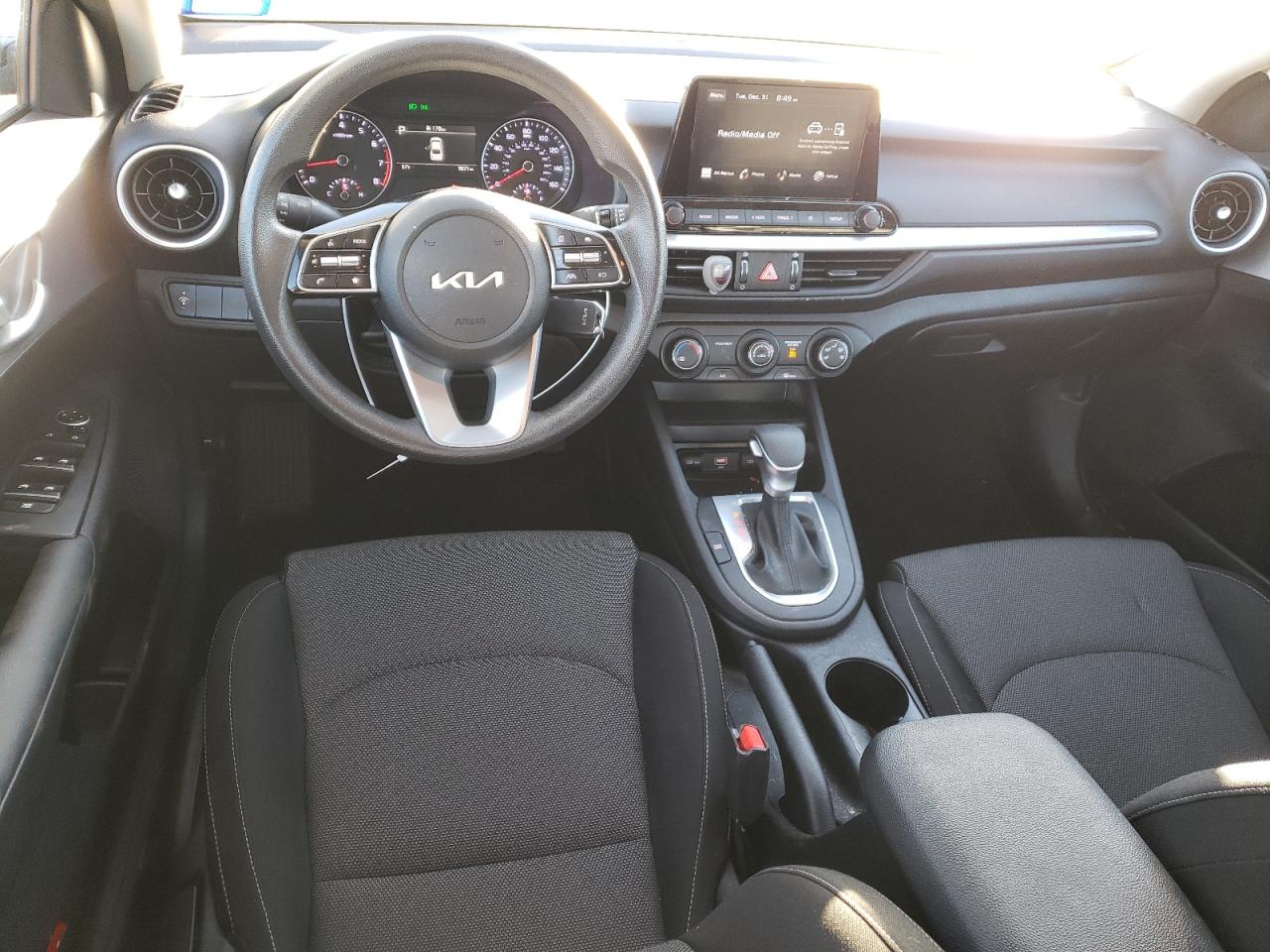 2024 Kia Forte - Image 8