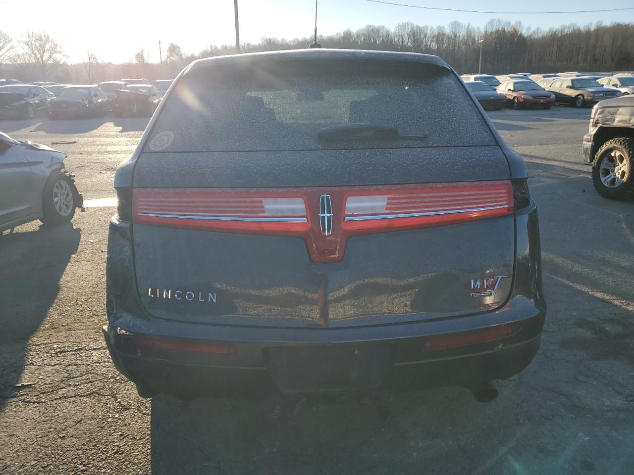2014 Lincoln MKT - Image 6