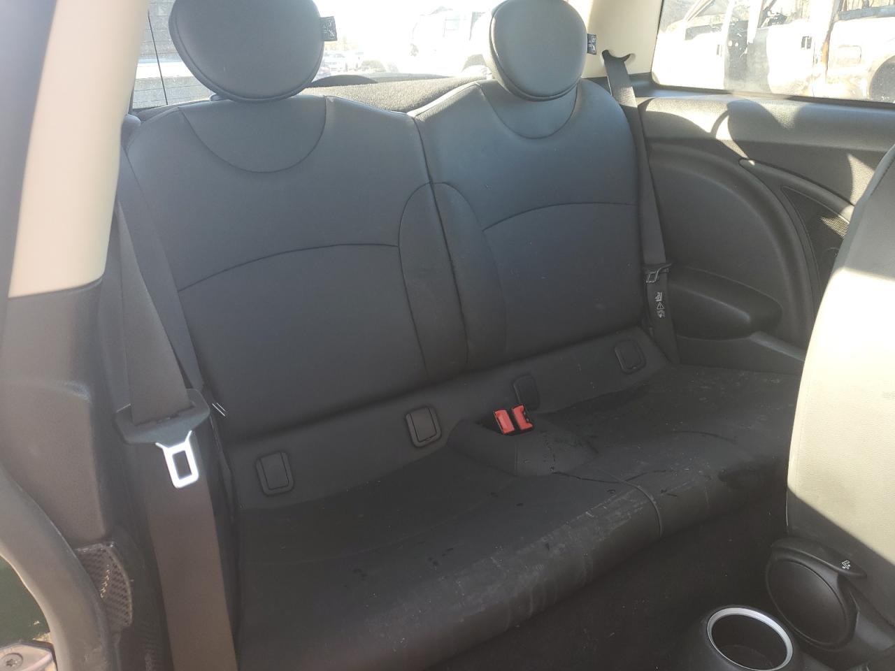 2011 MINI Cooper - Image 10