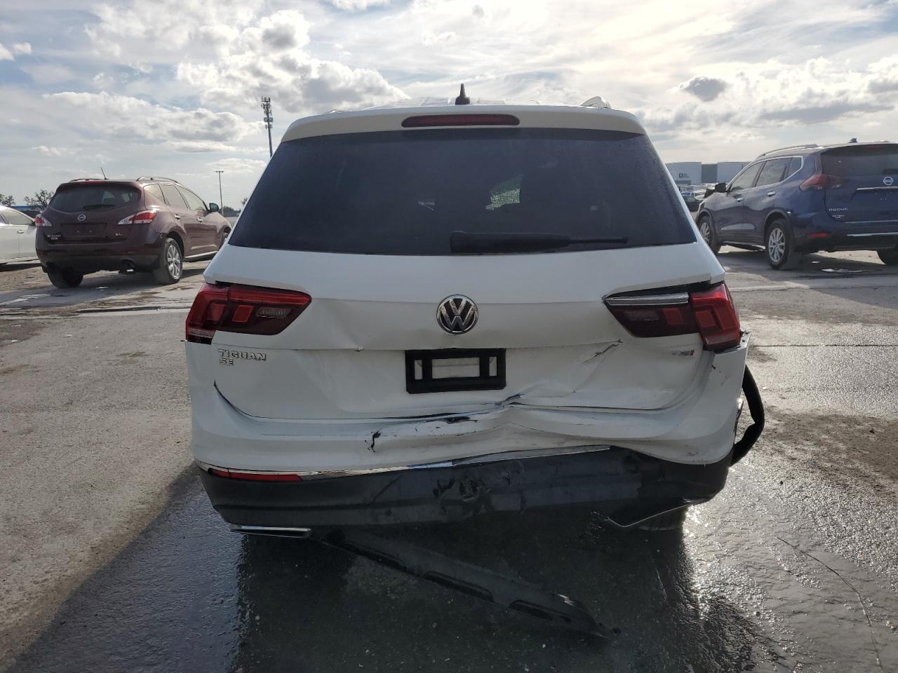 2018 Volkswagen Tiguan - Image 6