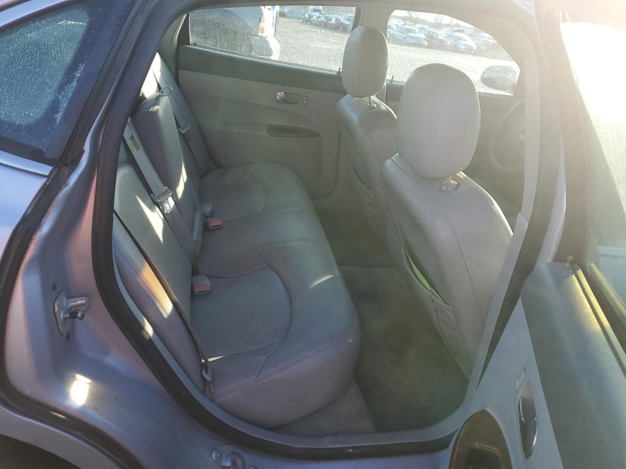 2005 Buick LaCrosse - Image 10