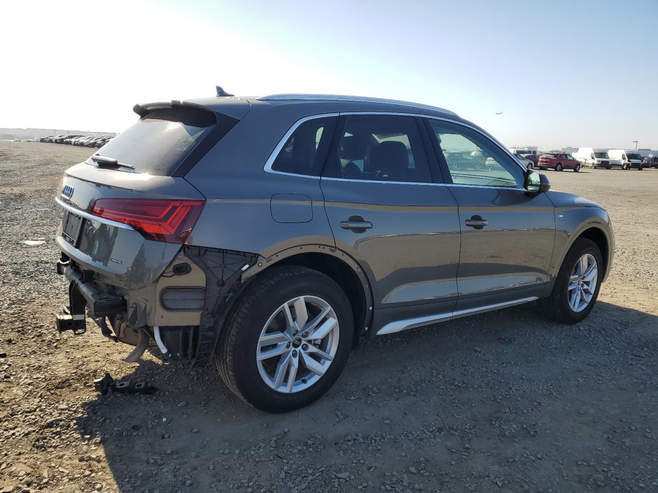 VIN WA1GAAFY4P2090776 2023 AUDI Q5 no.3