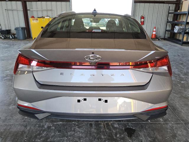  HYUNDAI ELANTRA 2021 Srebrny