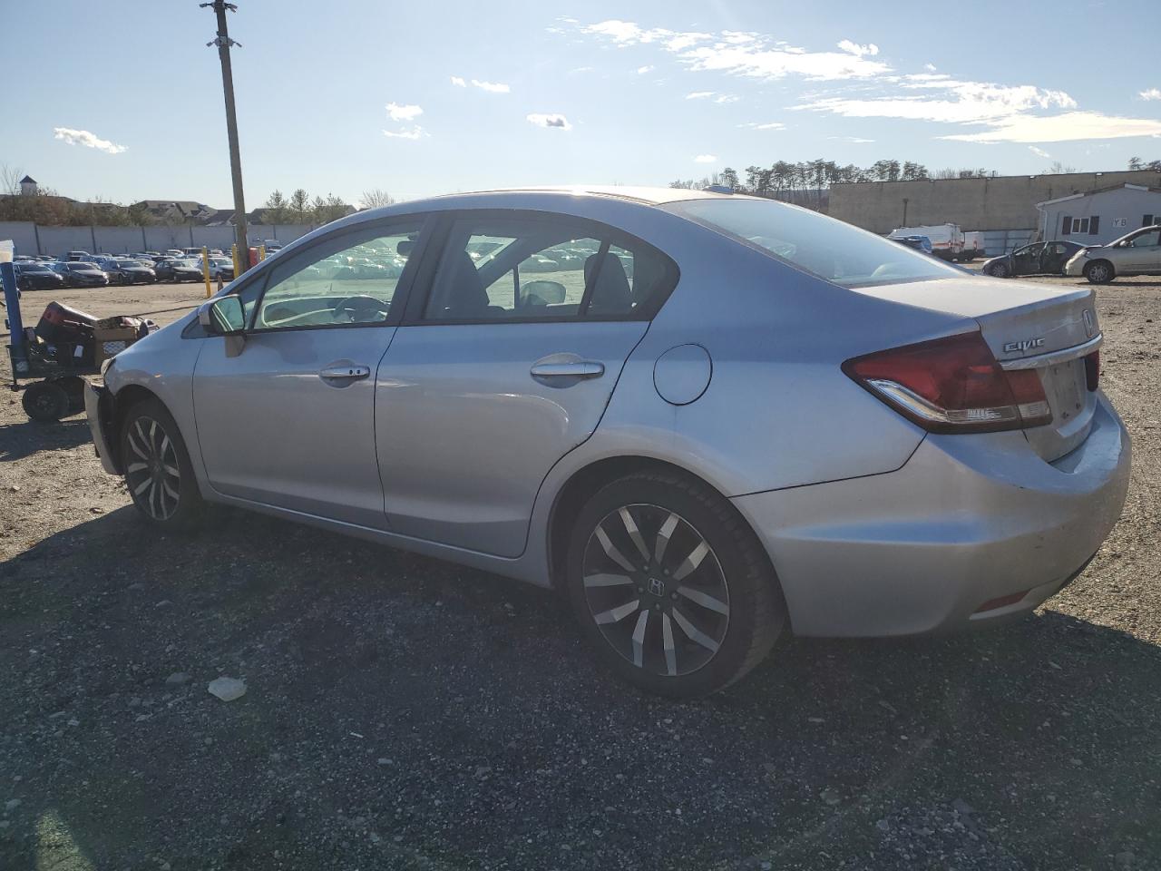 19XFB2F98FE055365 2015 HONDA CIVIC - Image 2