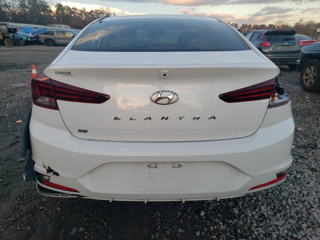 2020 Hyundai Elantra - Image 6