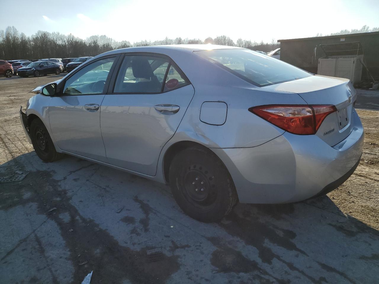 VIN 2T1BURHE7JC124453 2018 TOYOTA COROLLA no.2