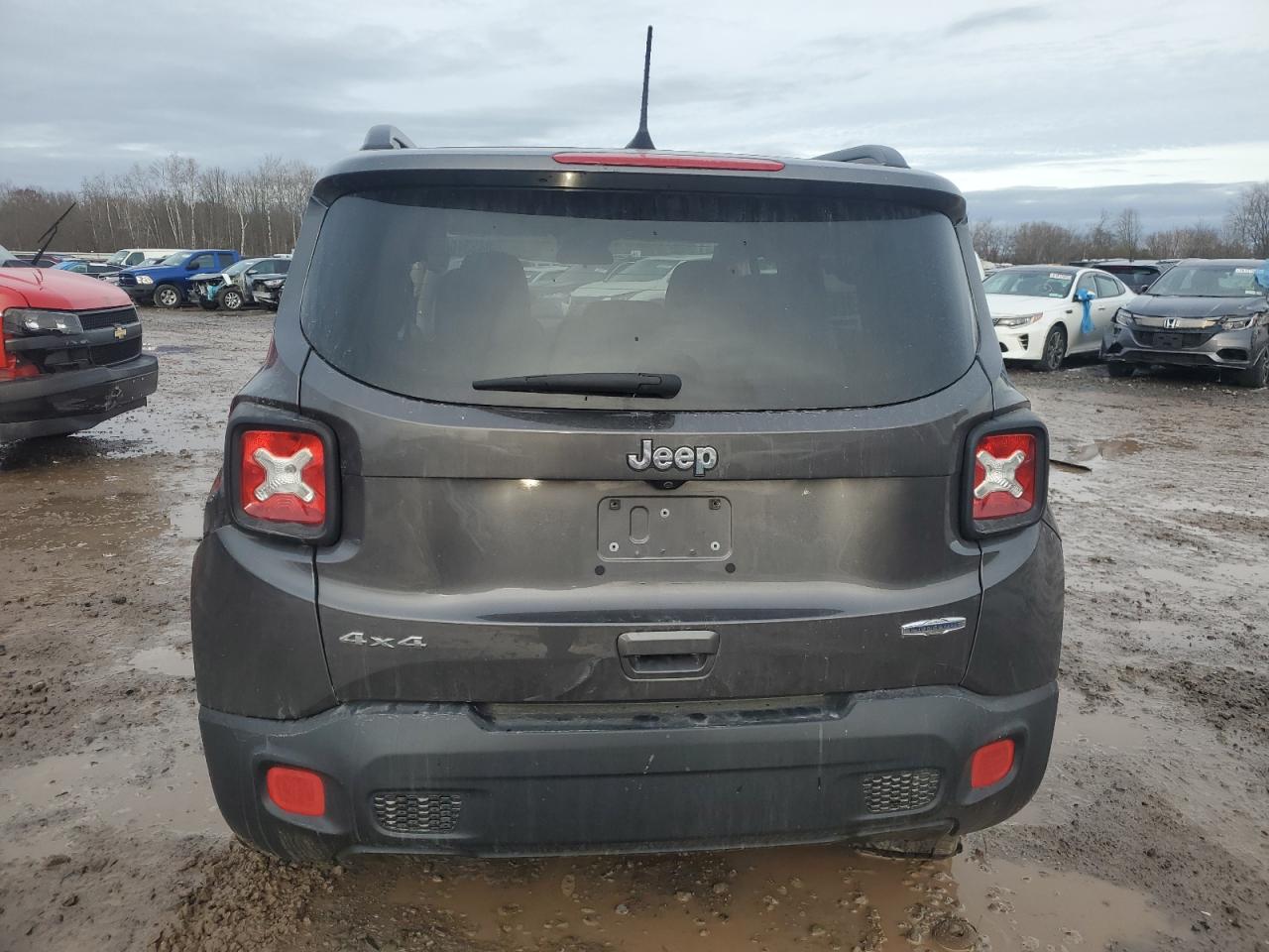 2018 Jeep Renegade - Image 6