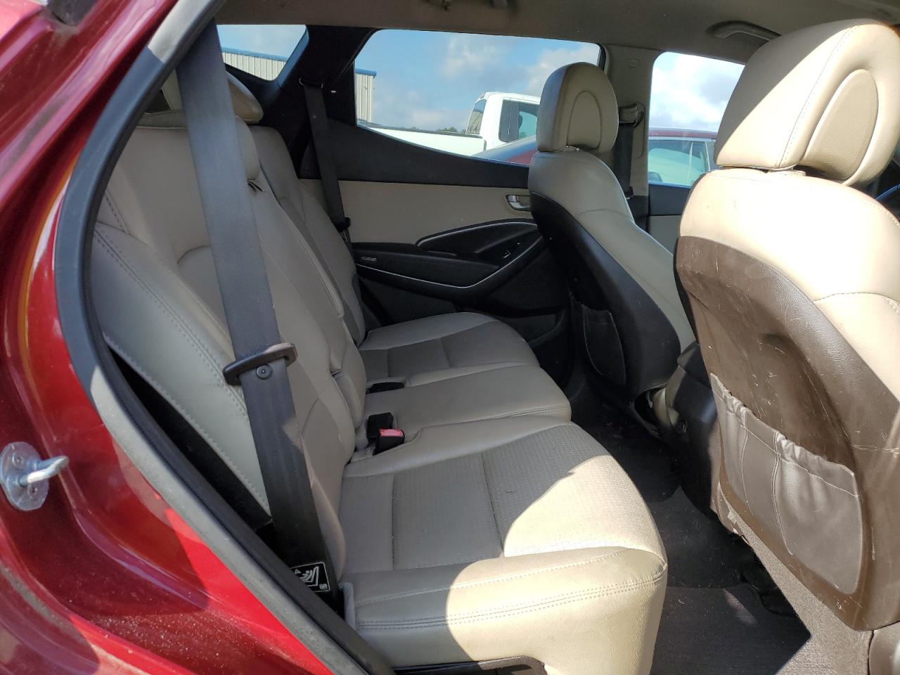 2013 Hyundai Santa Fe - Image 11