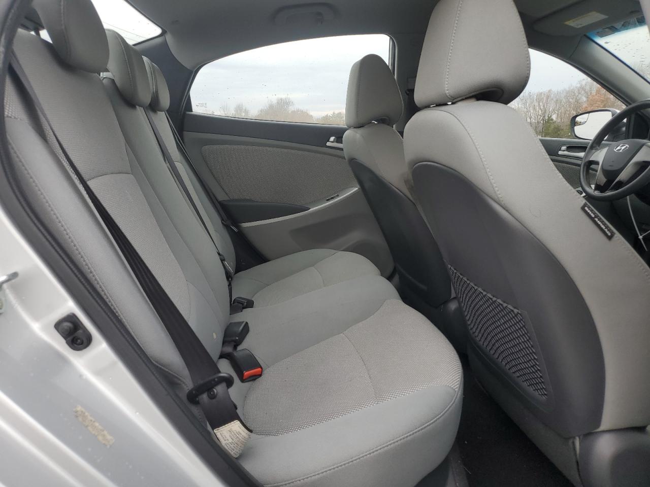 2014 Hyundai Accent - Image 10