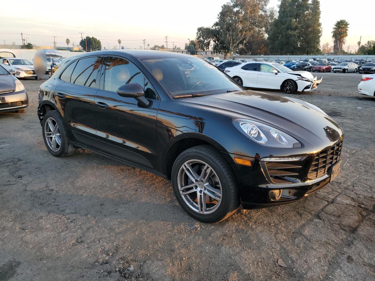 VIN WP1AA2A56JLB04949 2018 PORSCHE MACAN no.4