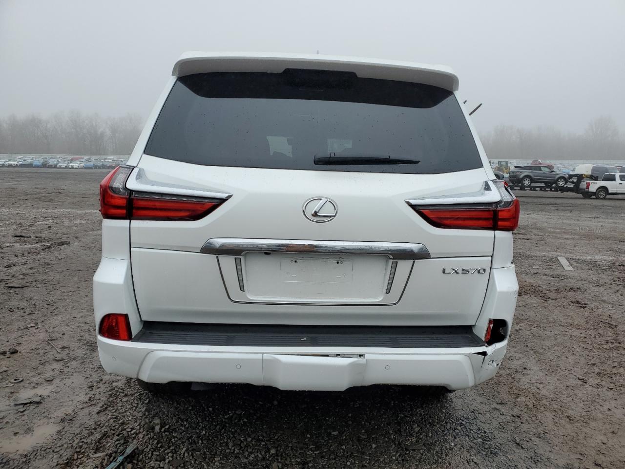 VIN JTJHY7AX7J4257535 2018 LEXUS LX570 no.6