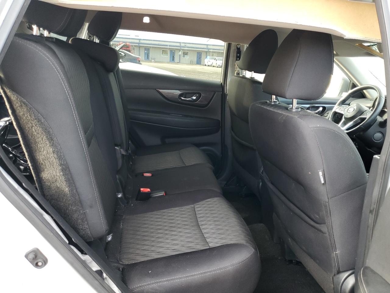 2019 Nissan Rogue - Image 11