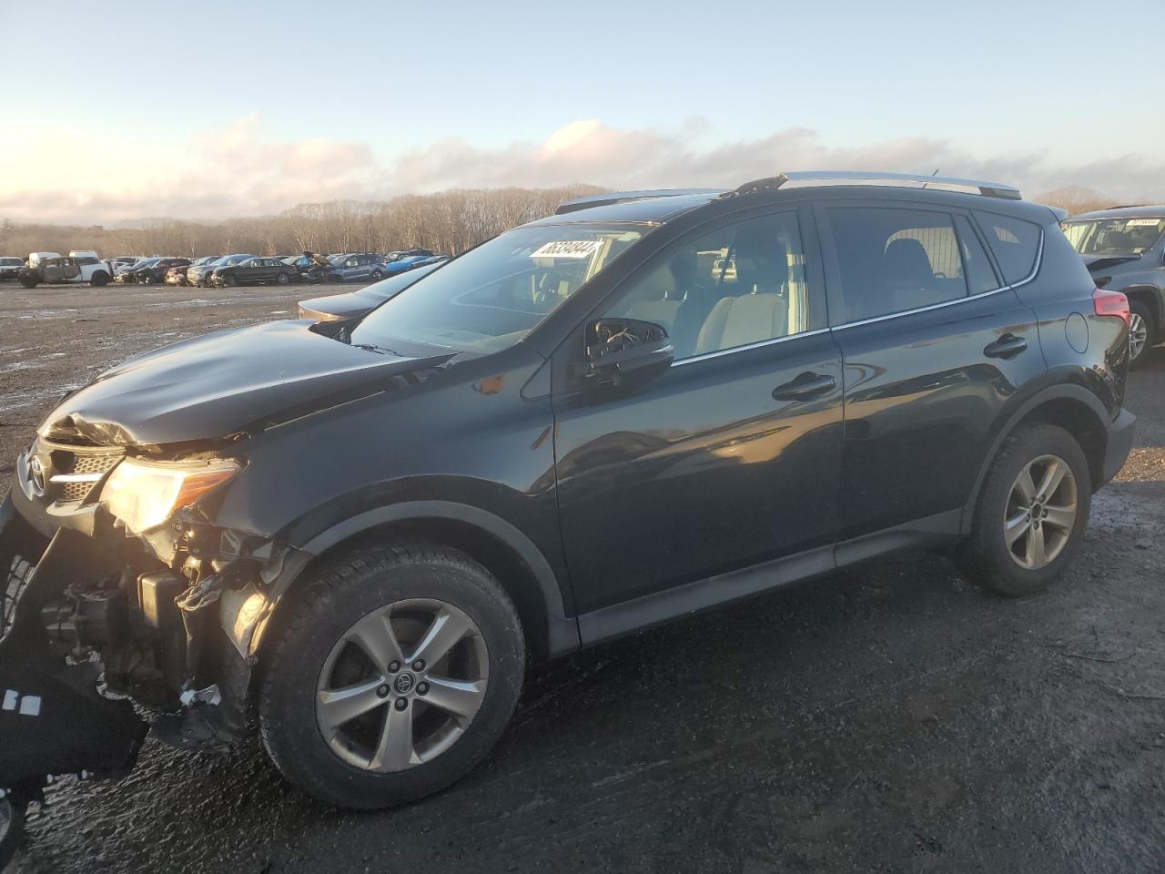 VIN 2T3RFREV6FW293583 2015 TOYOTA RAV4 no.1