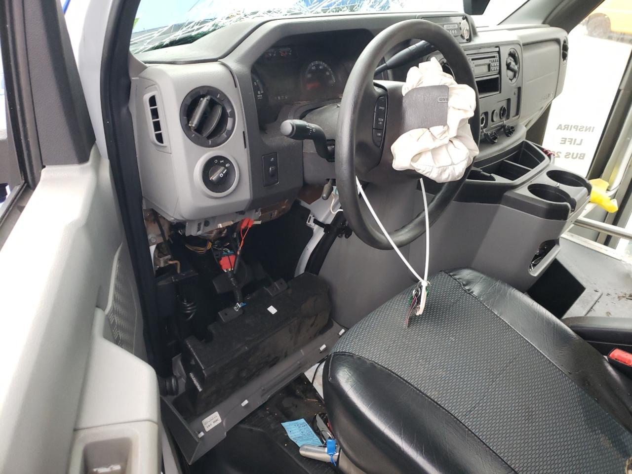 2020 Ford Econoline E350 Super Duty Cutaway Van VIN: 1FDEE3F68KDC65454 Lot: 83767404