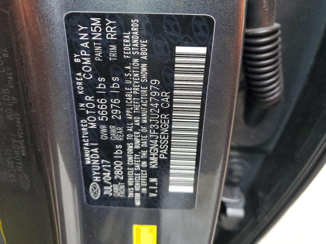 2018 Genesis G80 - Image 13