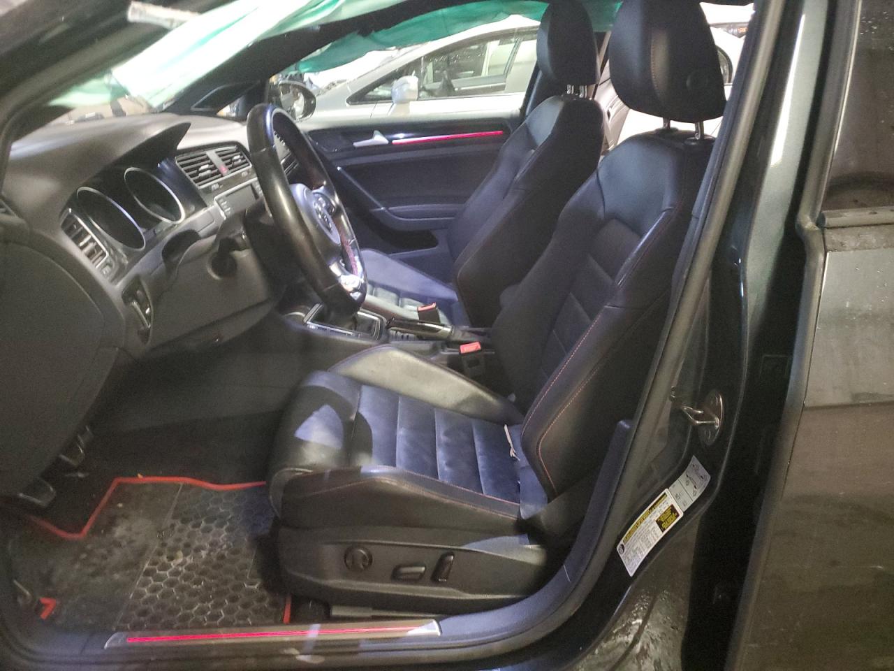 2017 Volkswagen GTI - Image 7