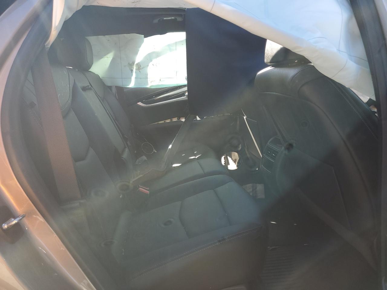 2022 Cadillac XT5 - Image 12