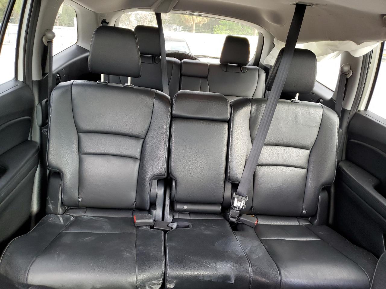 2017 Honda Pilot - Image 10