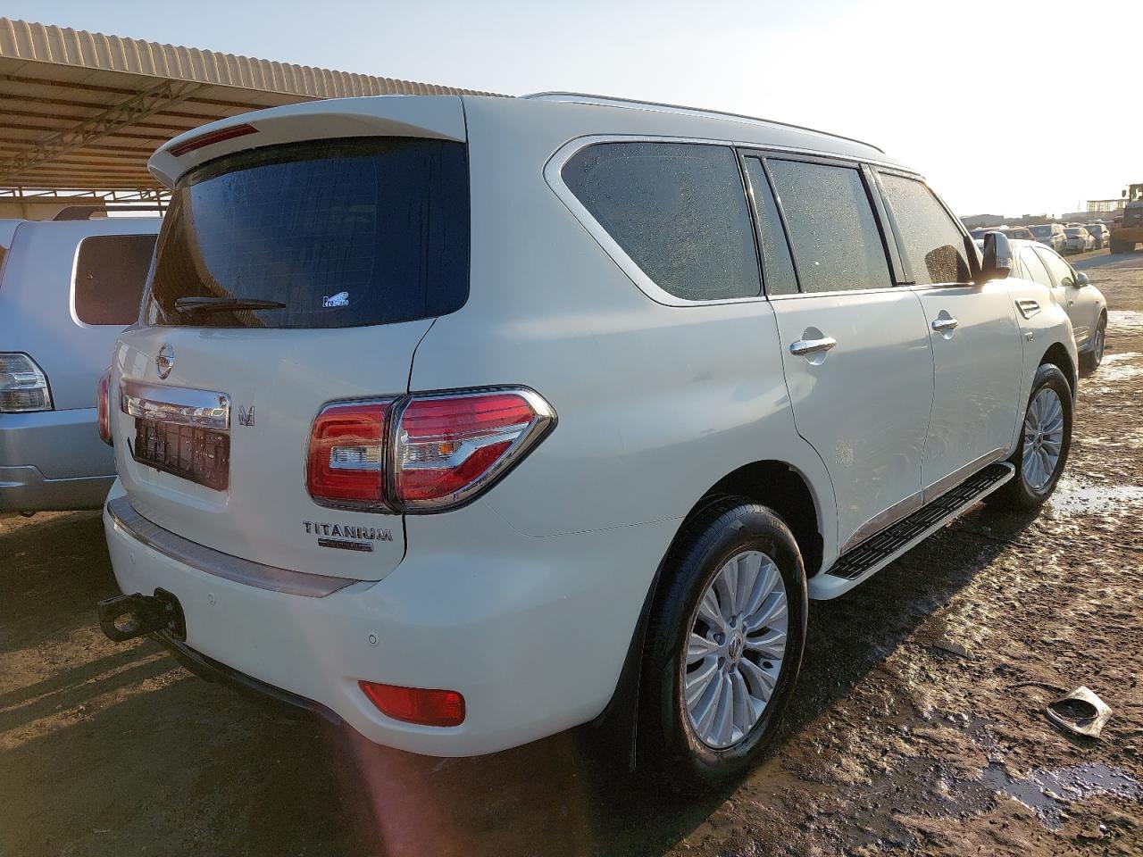JN8AY2NY0J9351208 - 2018 Nissan Patrol - #86419414