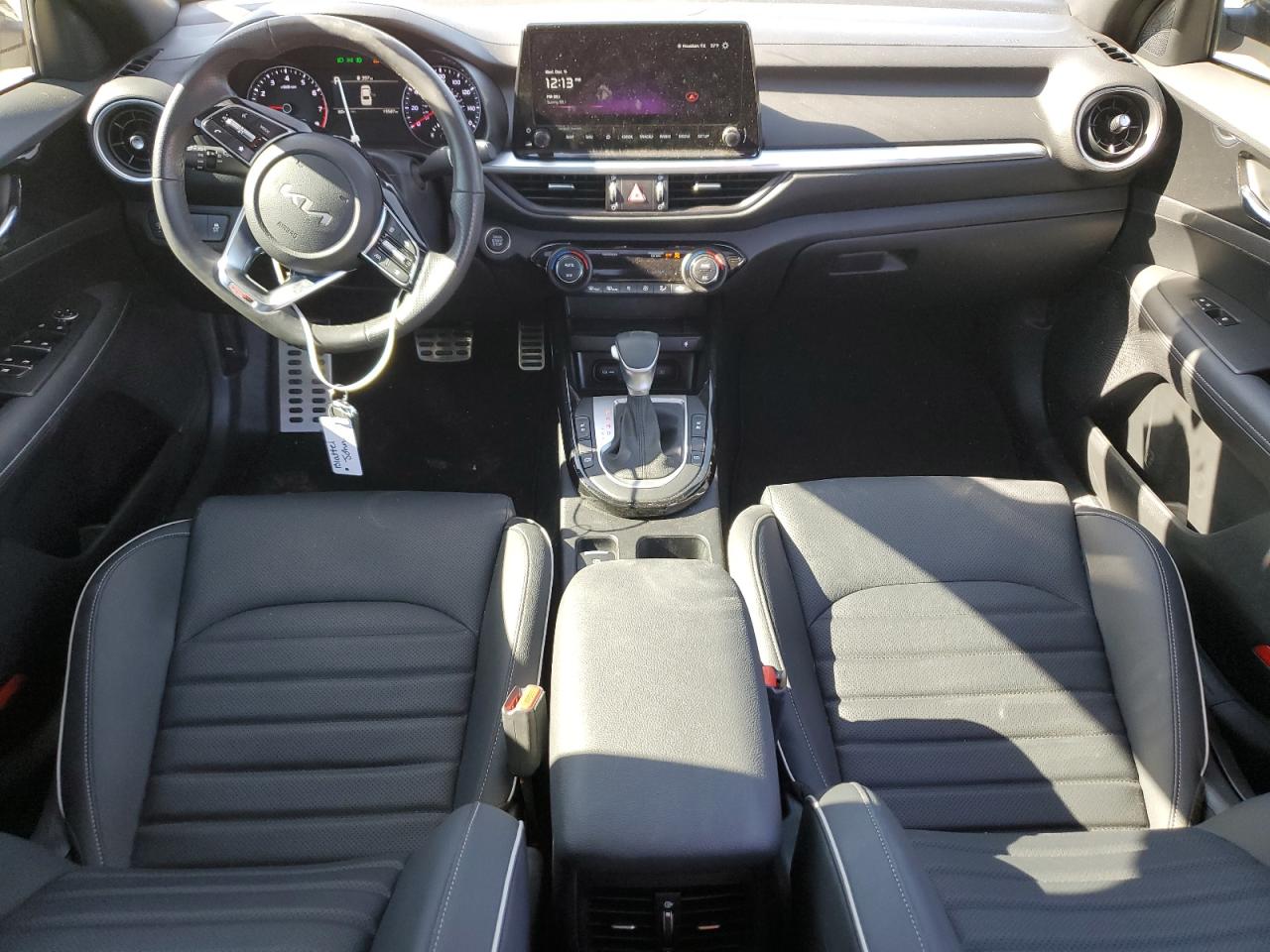 2024 Kia Forte - Image 8