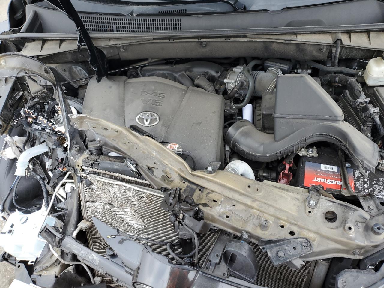 2019 Toyota Highlander - Image 13
