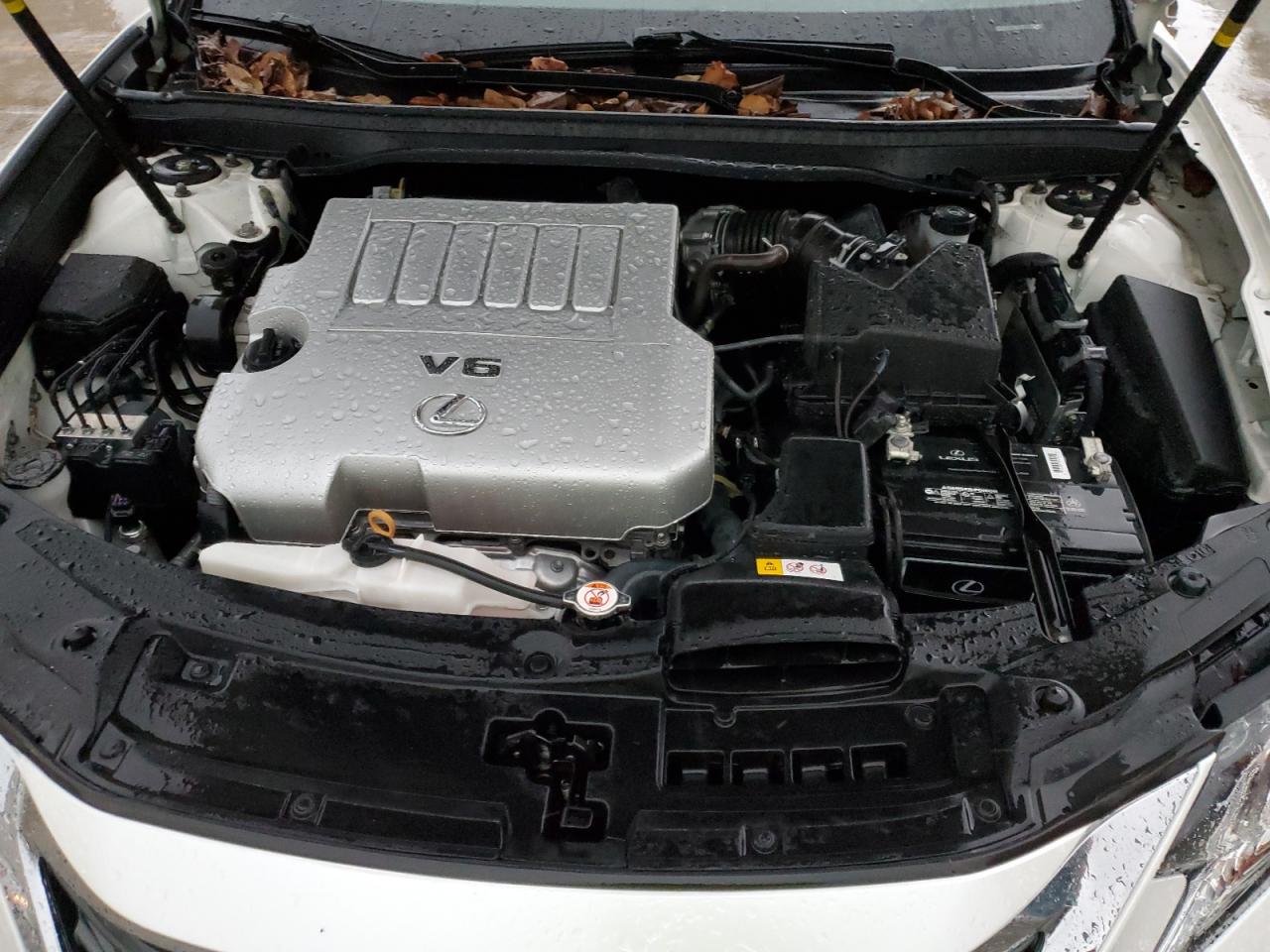 2018 Lexus ES - Image 13